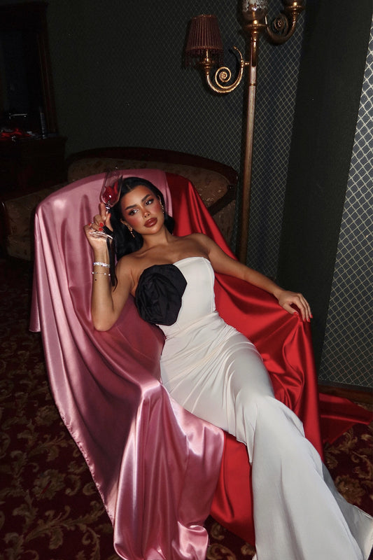 Vestido c/ Detalhe Rosa Creme