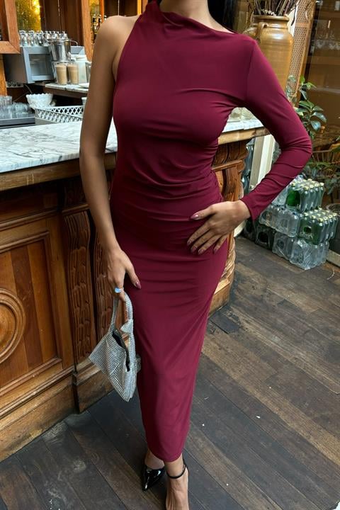 Vestido c/ Decote Costas