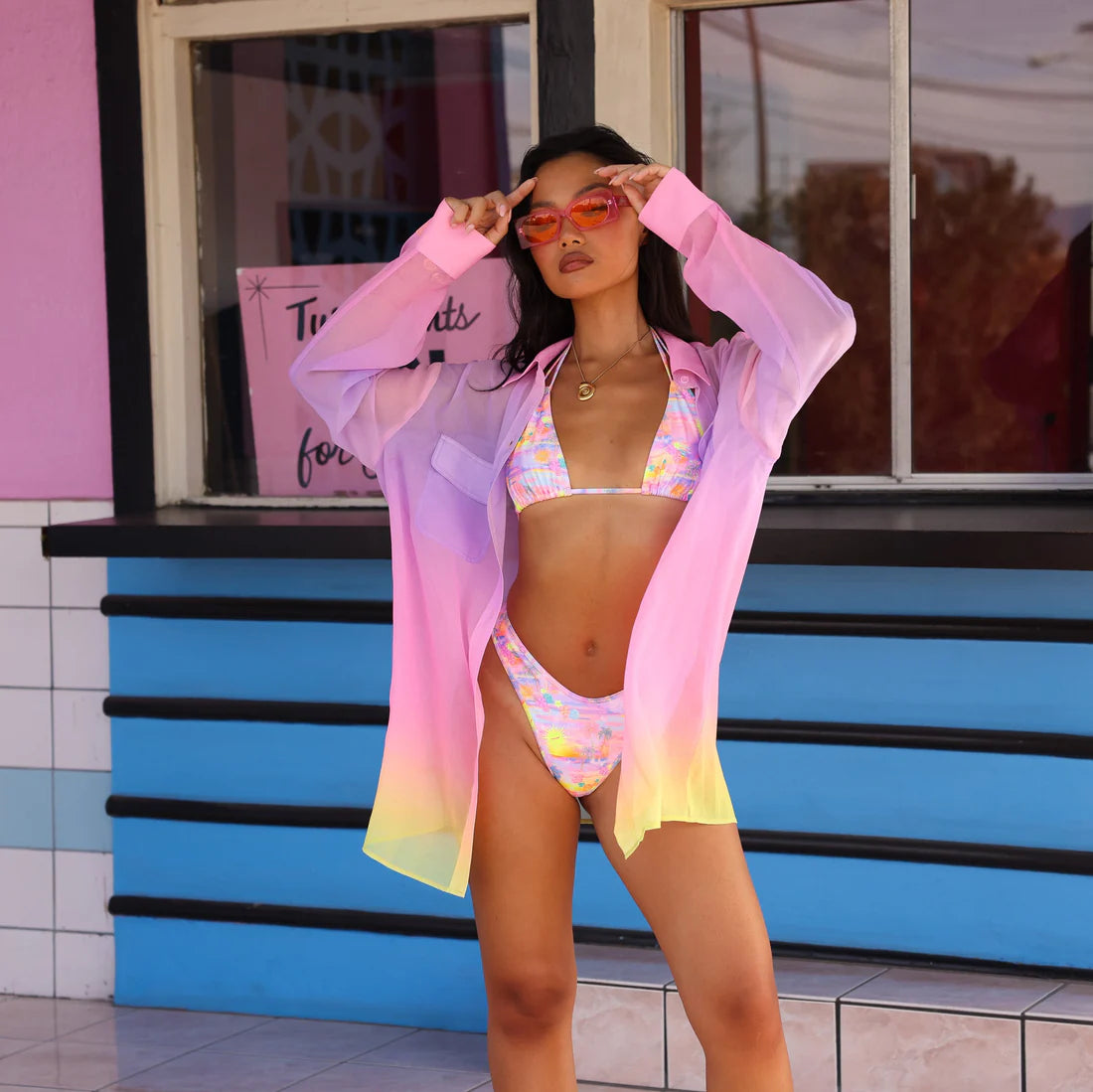 Cueca de biquíni fio dental perna subida - Sunset Universe