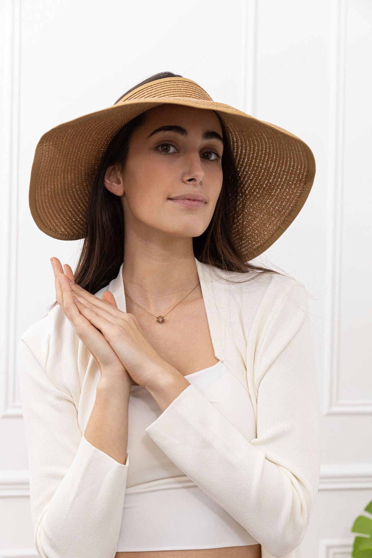 Chapéu c/ viseira e Laço