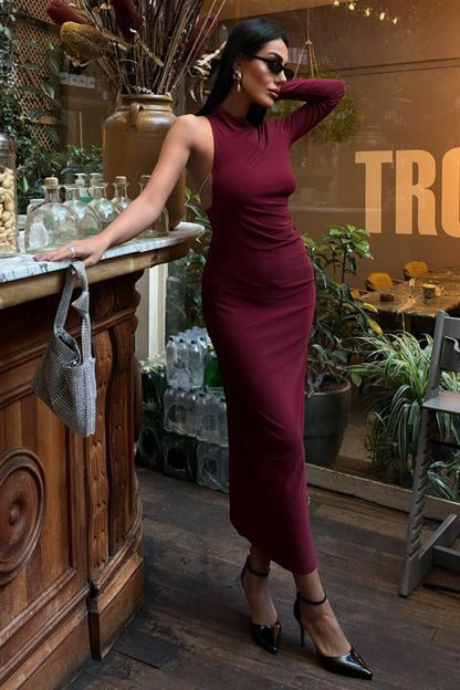 Vestido c/ Decote Costas