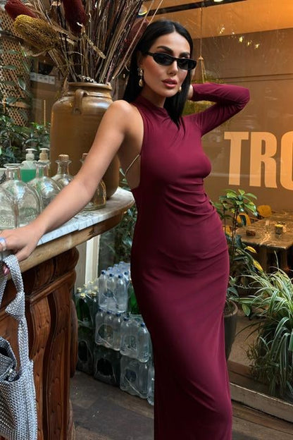 Vestido c/ Decote Costas