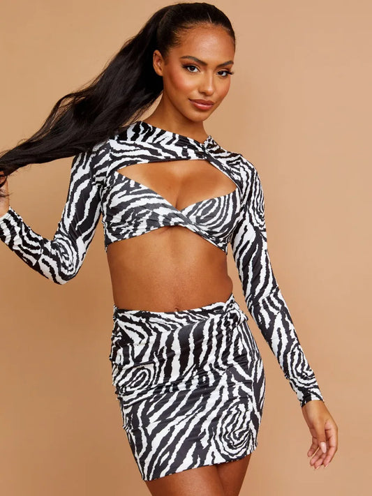 Top Printed Cut Out Twist Front Crop Top